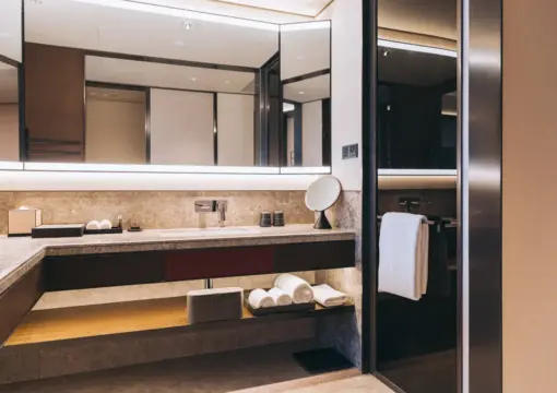 Classic Room – City-View (Double Bed)