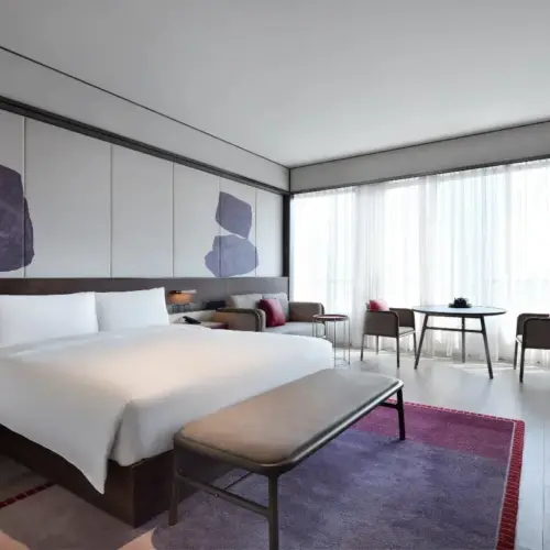 Deluxe Queen Room